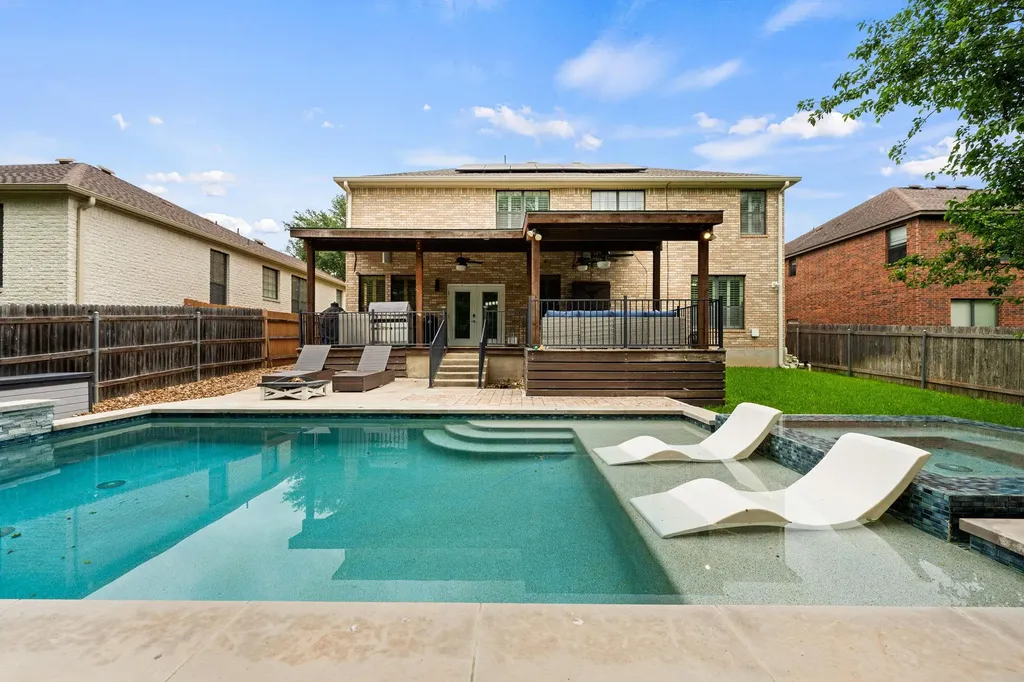10232 Grizzly Oak Drive Austin TX 78748