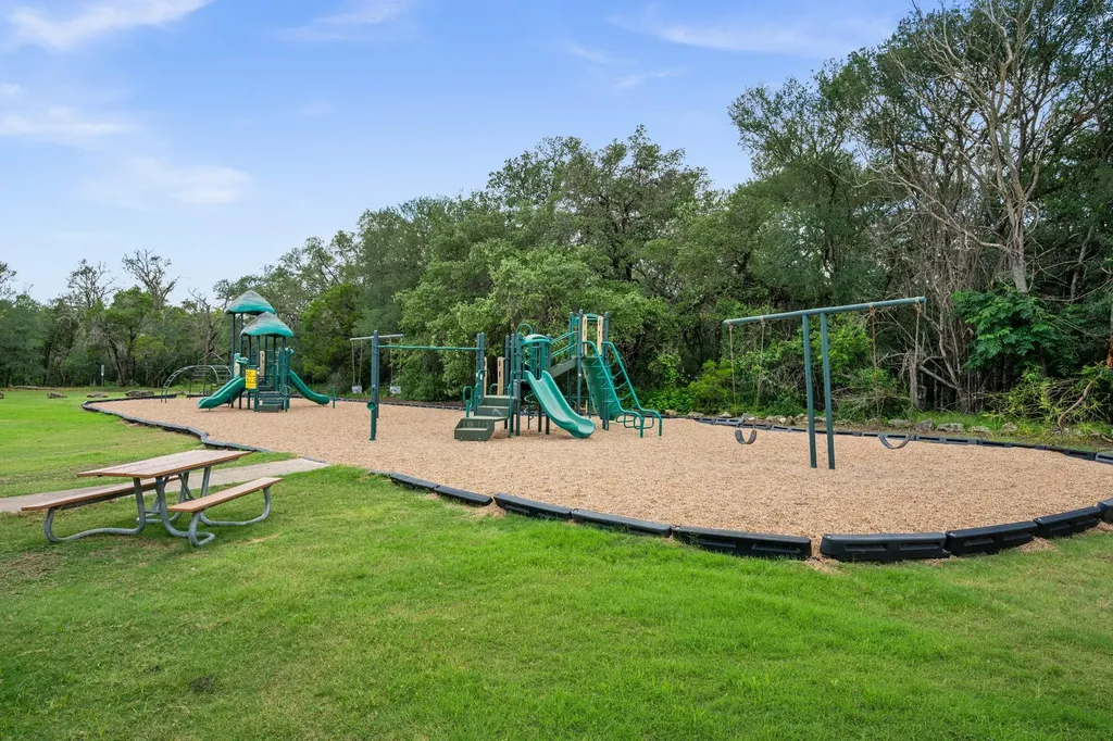 10232 Grizzly Oak Drive Austin TX 78748