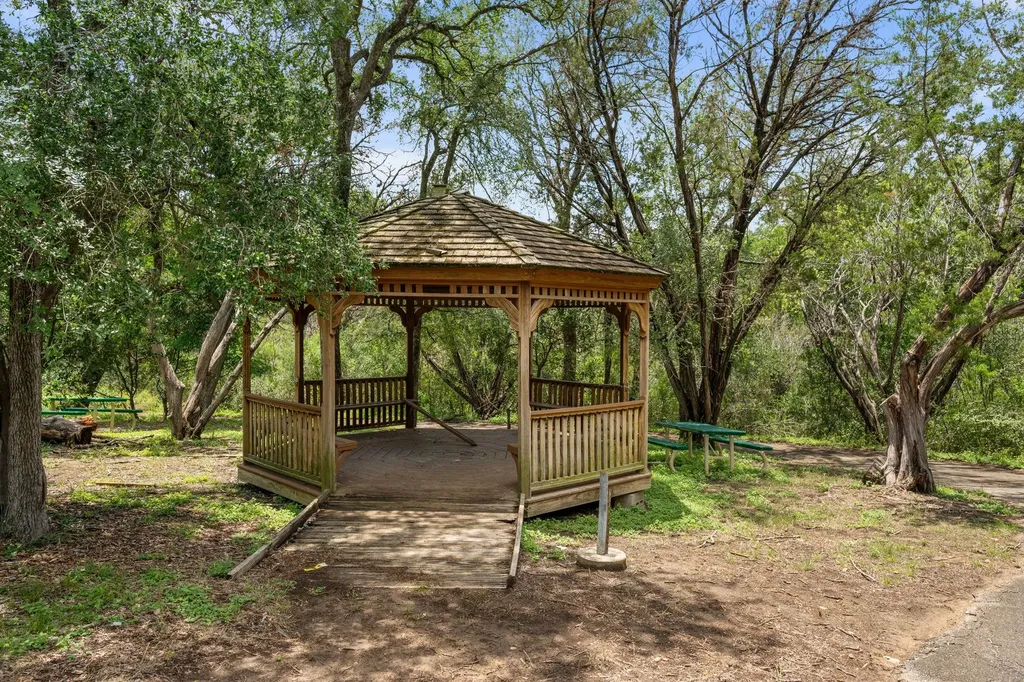 10232 Grizzly Oak Drive Austin TX 78748