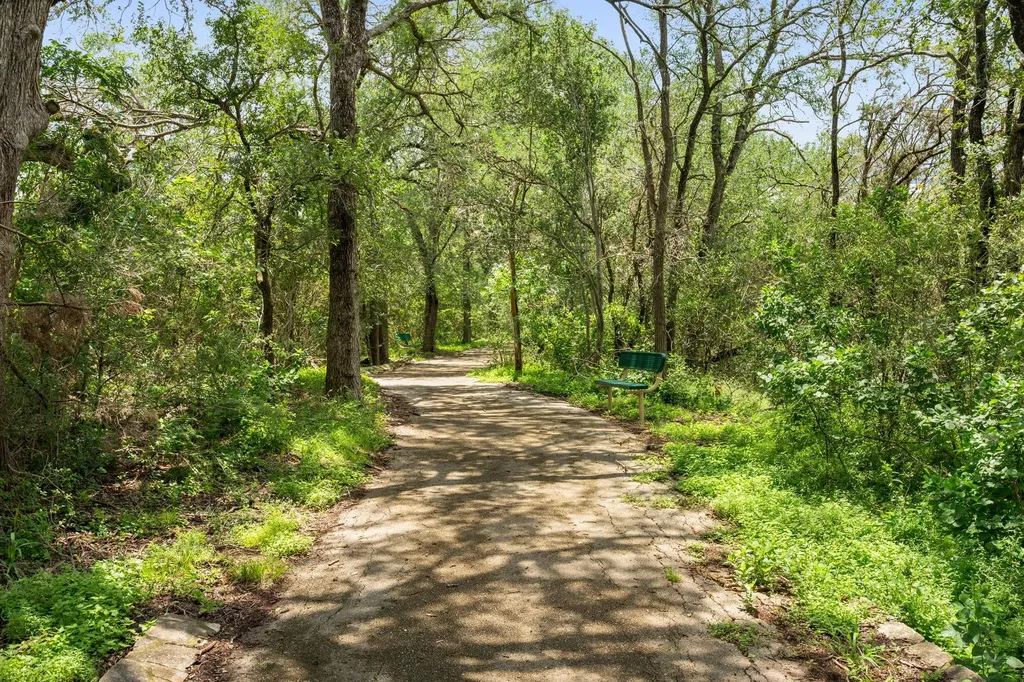 10232 Grizzly Oak Drive Austin TX 78748