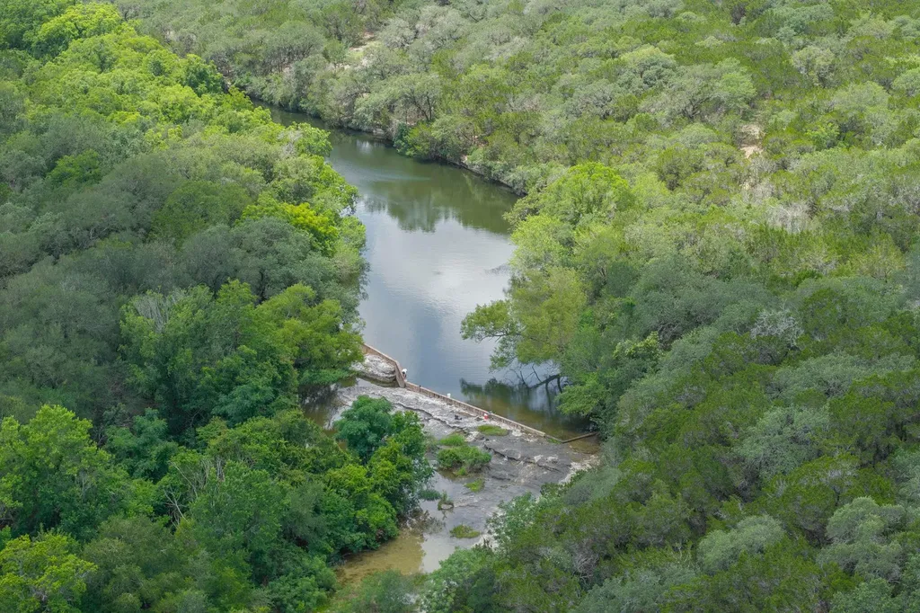 10232 Grizzly Oak Drive Austin TX 78748
