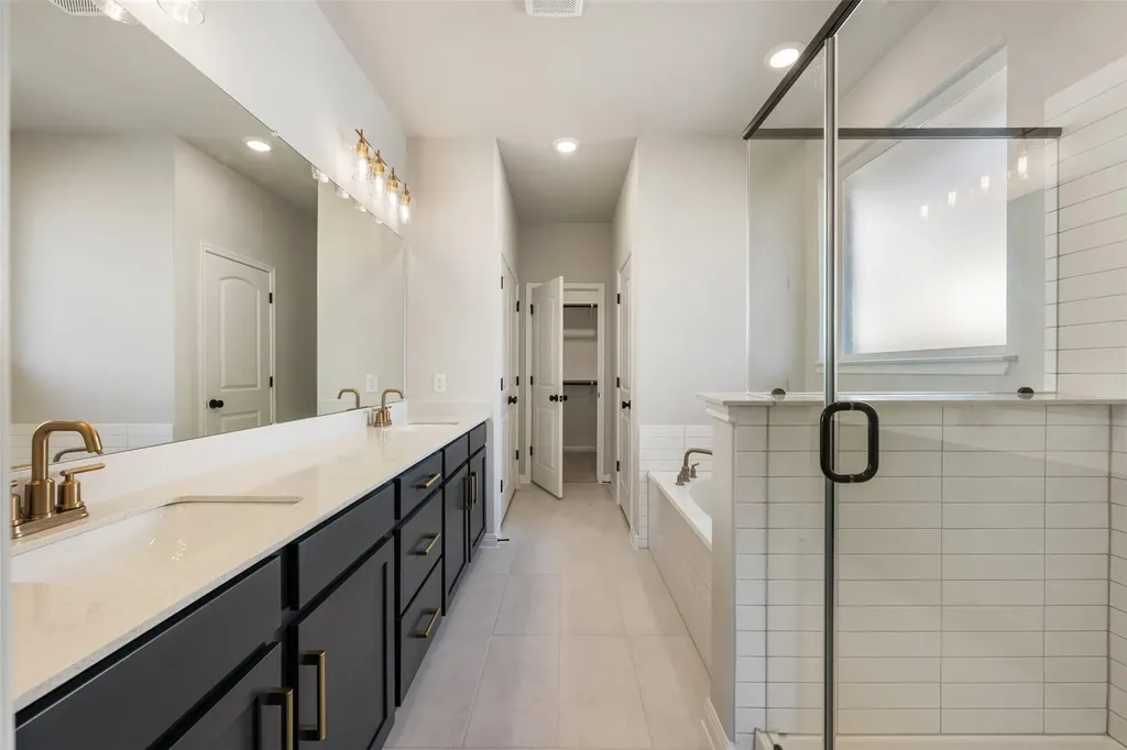 126 Arlington Park Loop Hutto TX 78634