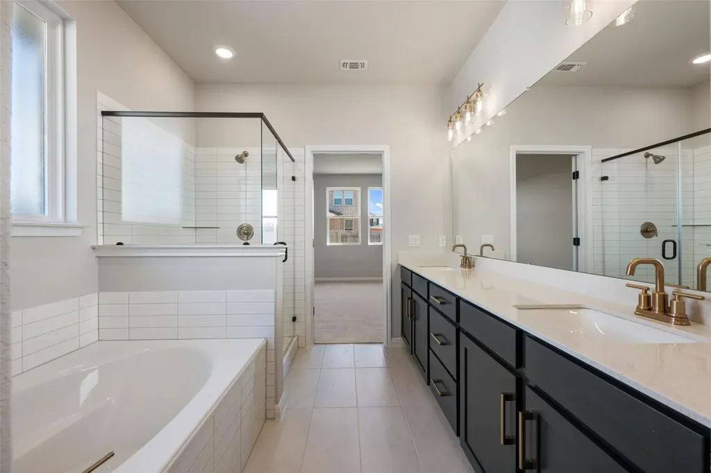 126 Arlington Park Loop Hutto TX 78634