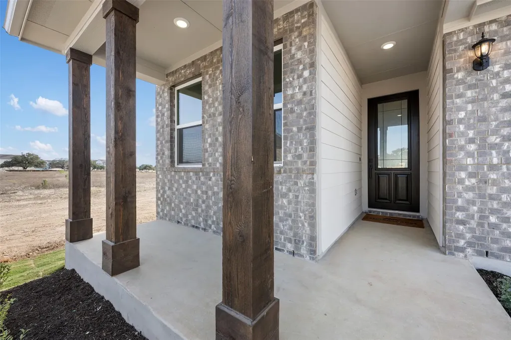 126 Arlington Park Loop Hutto TX 78634
