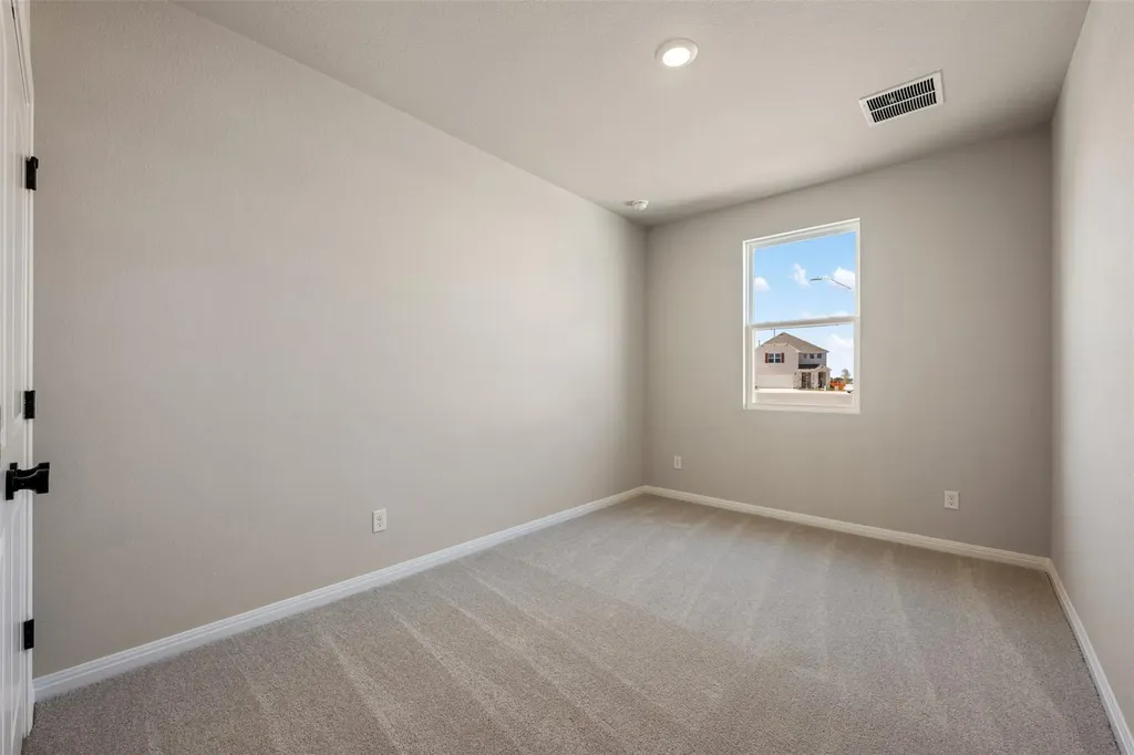 126 Arlington Park Loop Hutto TX 78634