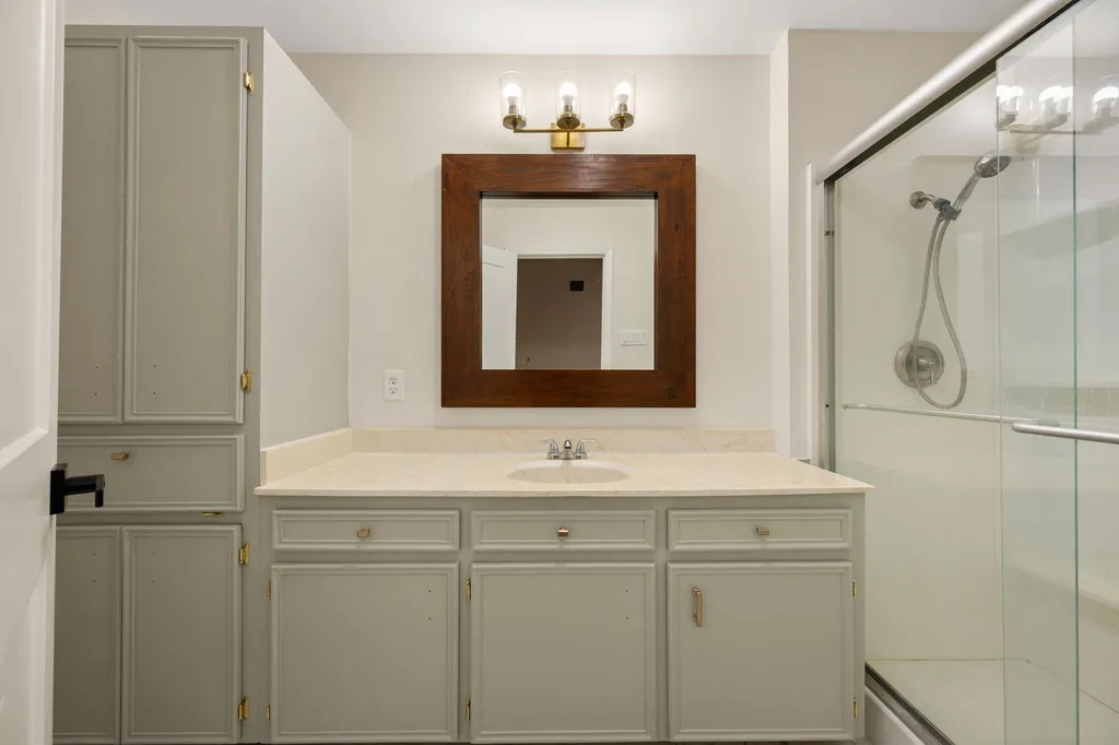 210 Waxwing Drive Buda TX 78610