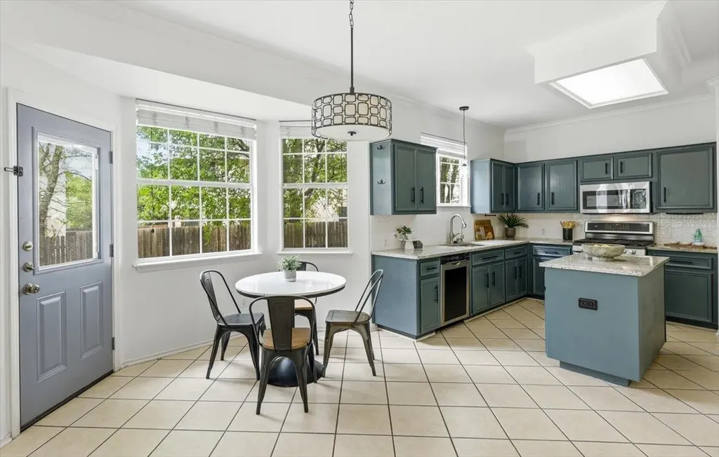 1710 Amber Skyway Cove Round Rock TX 78665