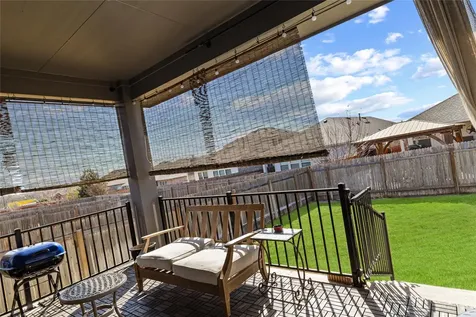 276 Finstown Street Hutto TX 78634