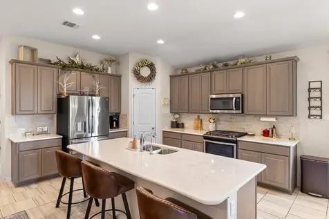 276 Finstown Street Hutto TX 78634