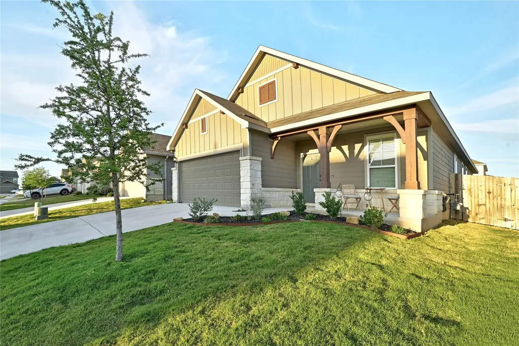 462 Tree Nut Loop Buda TX 78610