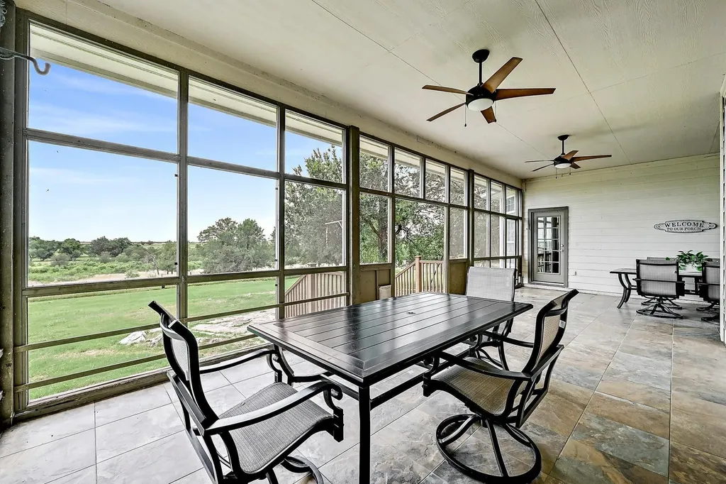 948 Upper Elgin River Road Elgin TX 78621