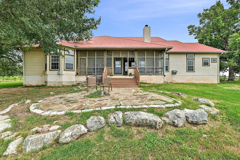 948 Upper Elgin River Road Elgin TX 78621