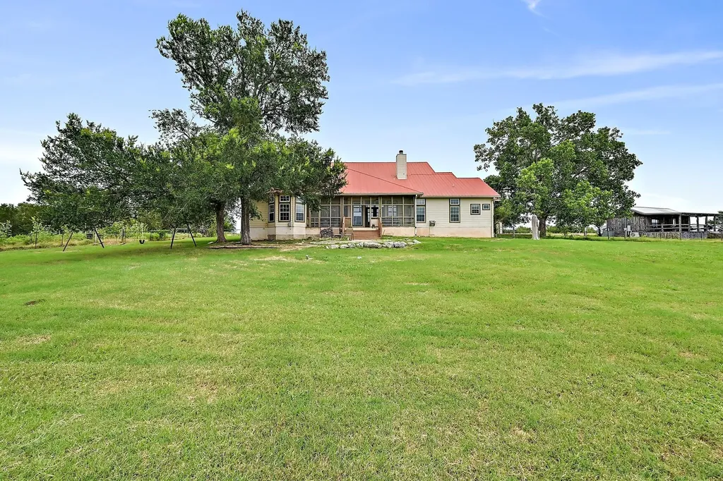 948 Upper Elgin River Road Elgin TX 78621