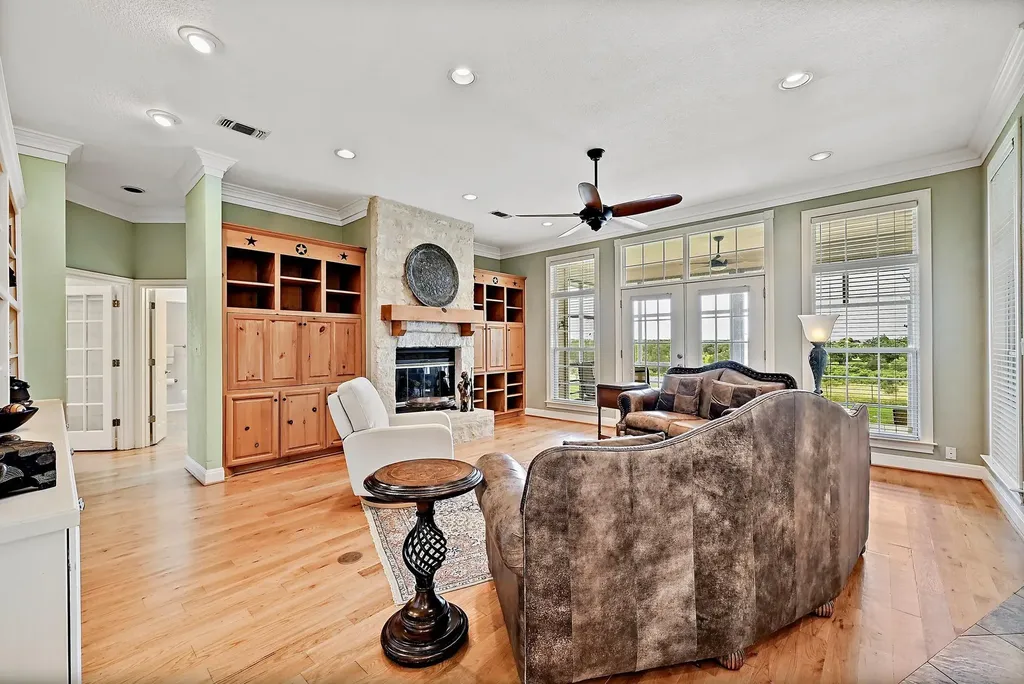 948 Upper Elgin River Road Elgin TX 78621