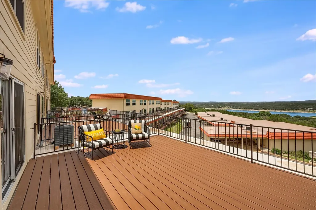 3216 Poe Cove Lago Vista TX 78645