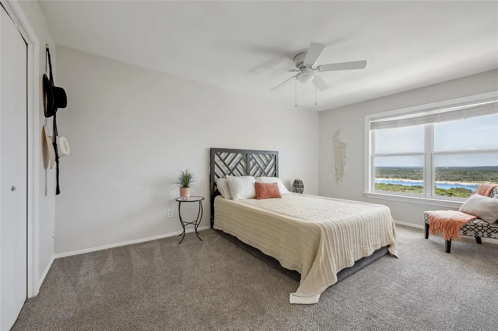 3216 Poe Cove Lago Vista TX 78645
