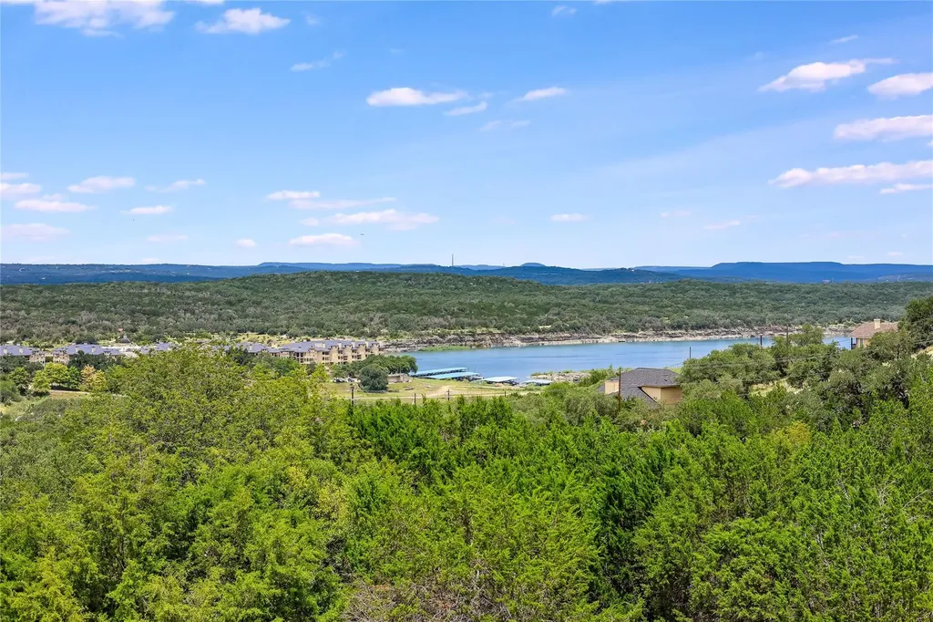 3216 Poe Cove Lago Vista TX 78645