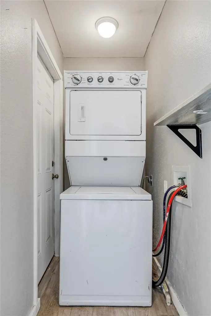 3216 Poe Cove Lago Vista TX 78645