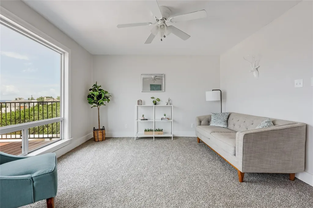3216 Poe Cove Lago Vista TX 78645