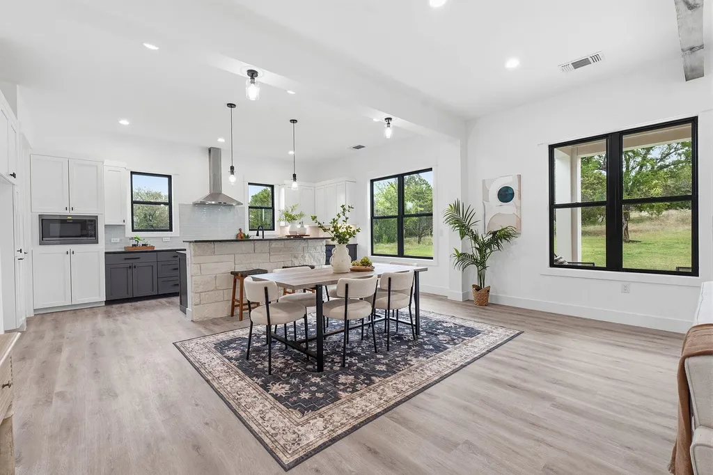 109 Rocky Summit Court Spicewood TX 78669