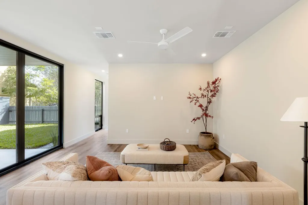 4412 Banister Lane Austin TX 78745
