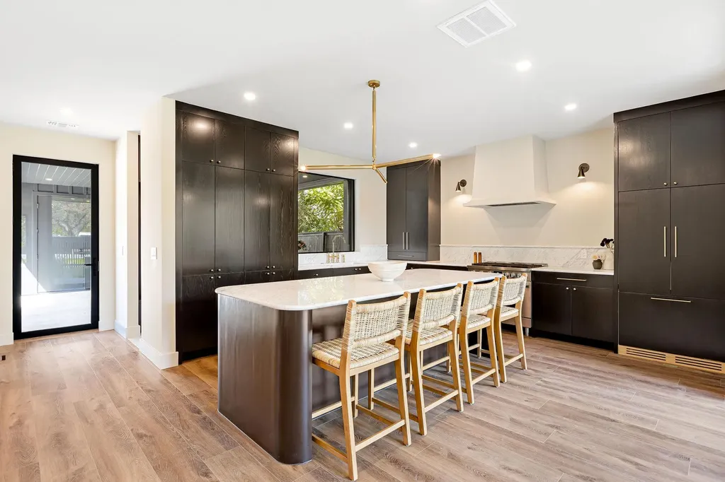4412 Banister Lane Austin TX 78745