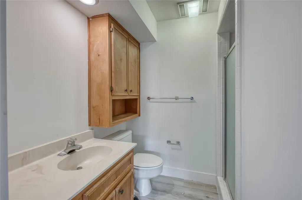 901 Cheyenne Horseshoe Bay TX 78657