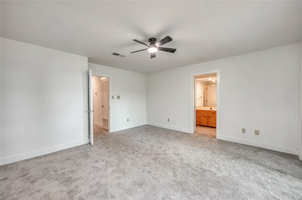 901 Cheyenne Horseshoe Bay TX 78657