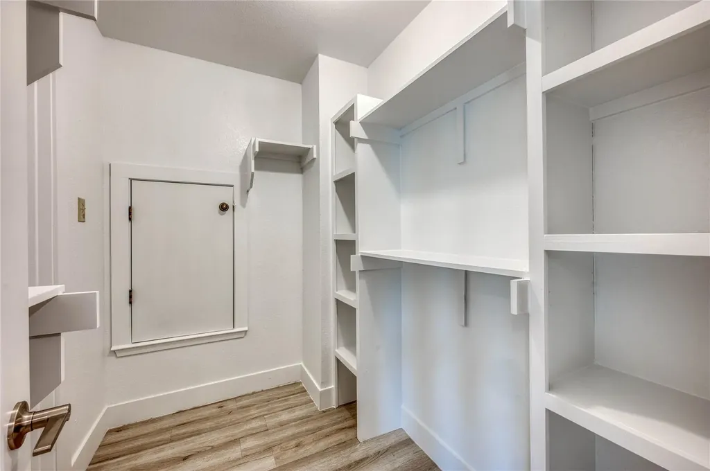 901 Cheyenne Horseshoe Bay TX 78657