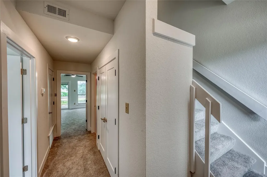 901 Cheyenne Horseshoe Bay TX 78657