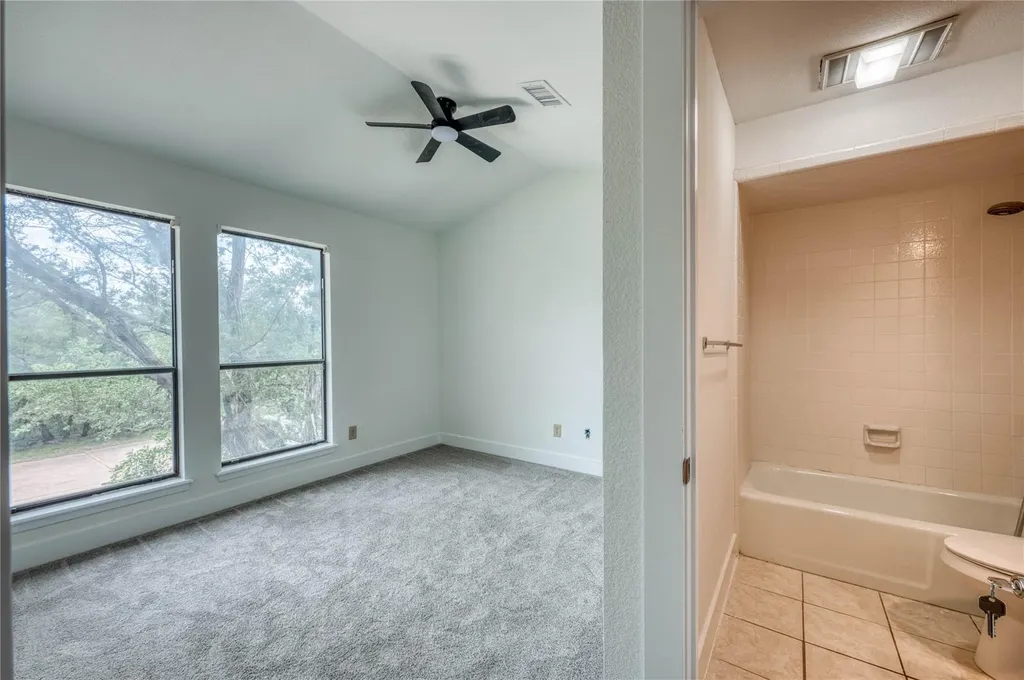 901 Cheyenne Horseshoe Bay TX 78657