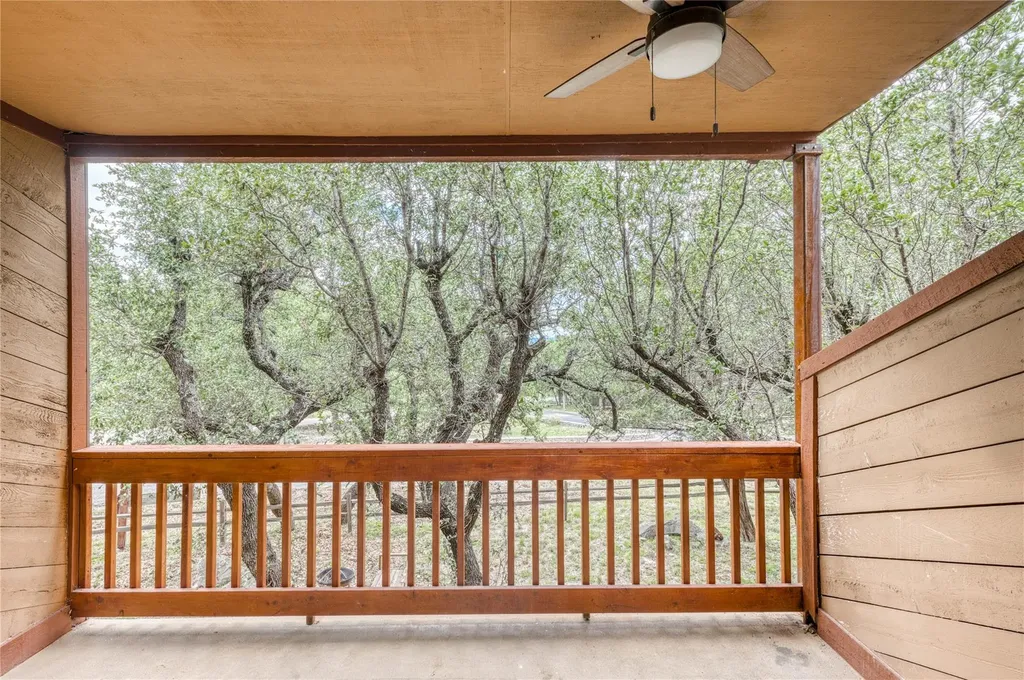 901 Cheyenne Horseshoe Bay TX 78657