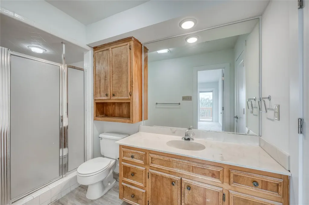 901 Cheyenne Horseshoe Bay TX 78657