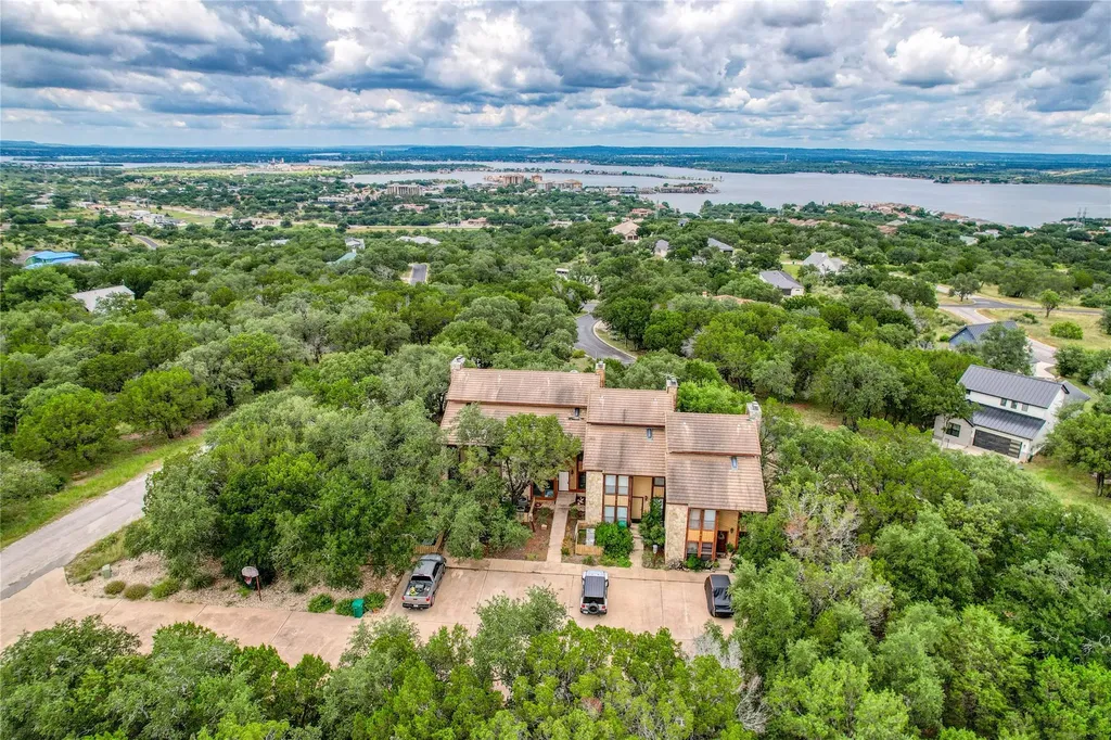 901 Cheyenne Horseshoe Bay TX 78657