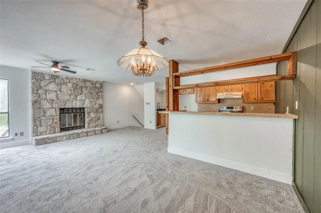 901 Cheyenne Horseshoe Bay TX 78657