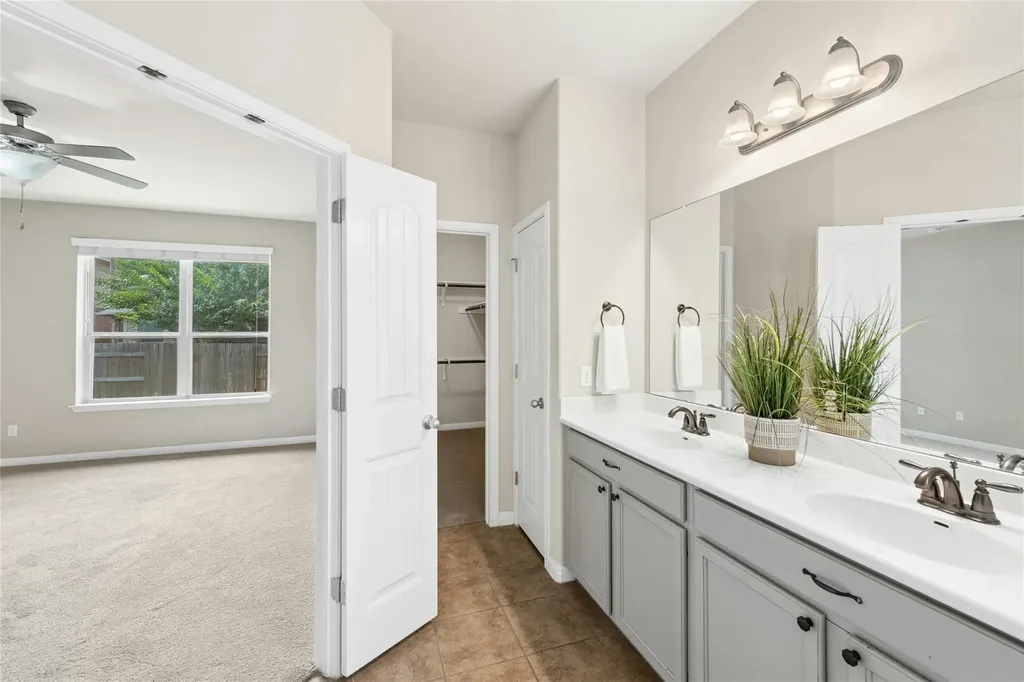 2704 Santa Ana Lane Round Rock TX 78665