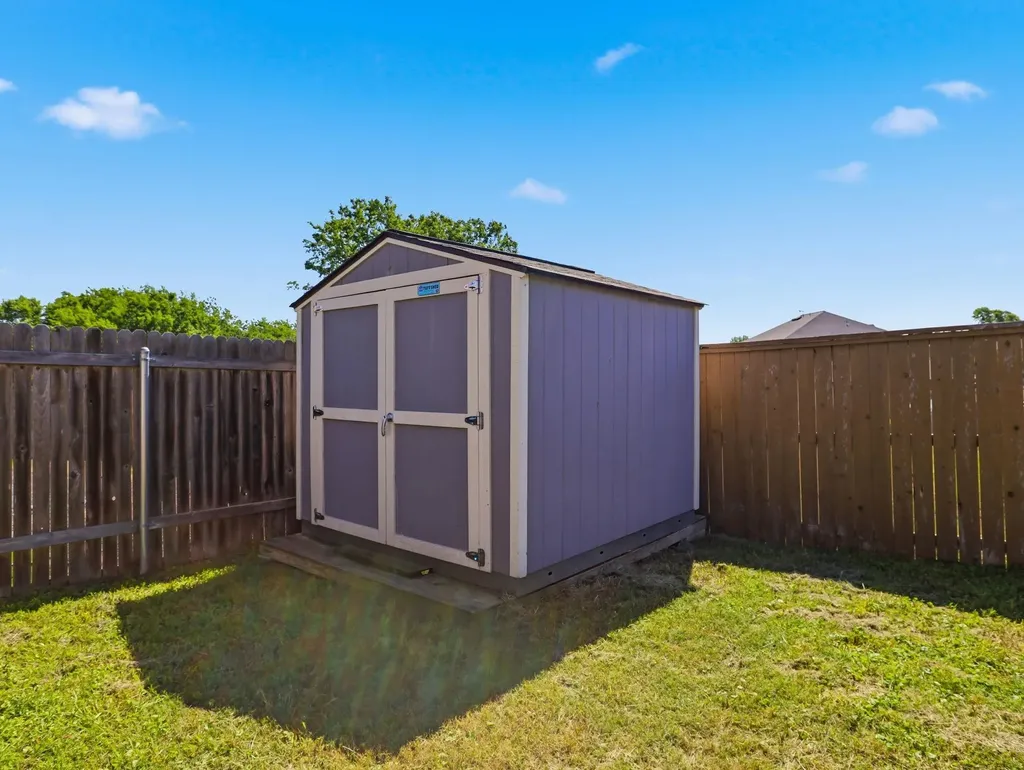 640 Landon Samuel Loop Pflugerville TX 78660