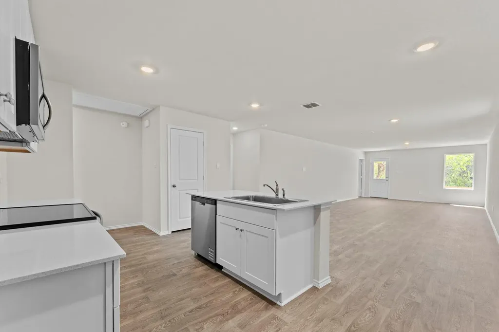 304 Wild Goose Drive Luling TX 78648