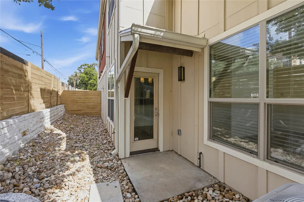 4124 Valley View Road Austin TX 78704