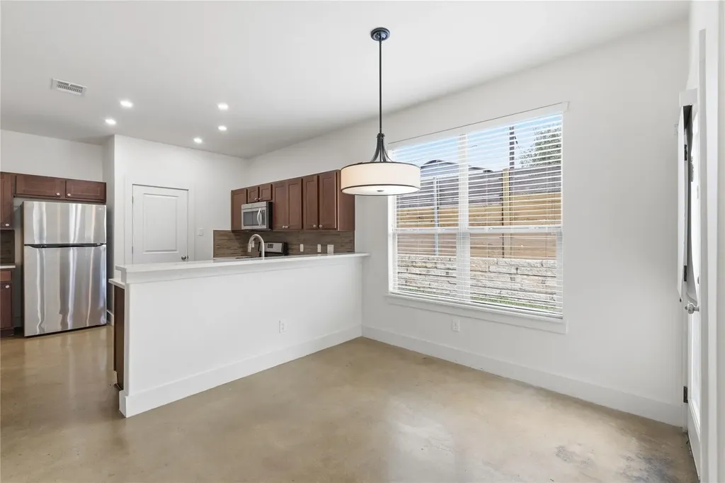 4124 Valley View Road Austin TX 78704