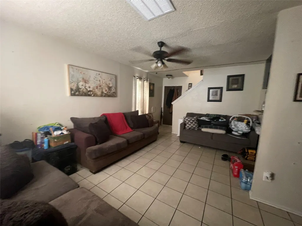 1605 Pleasant Cove Austin TX 78754