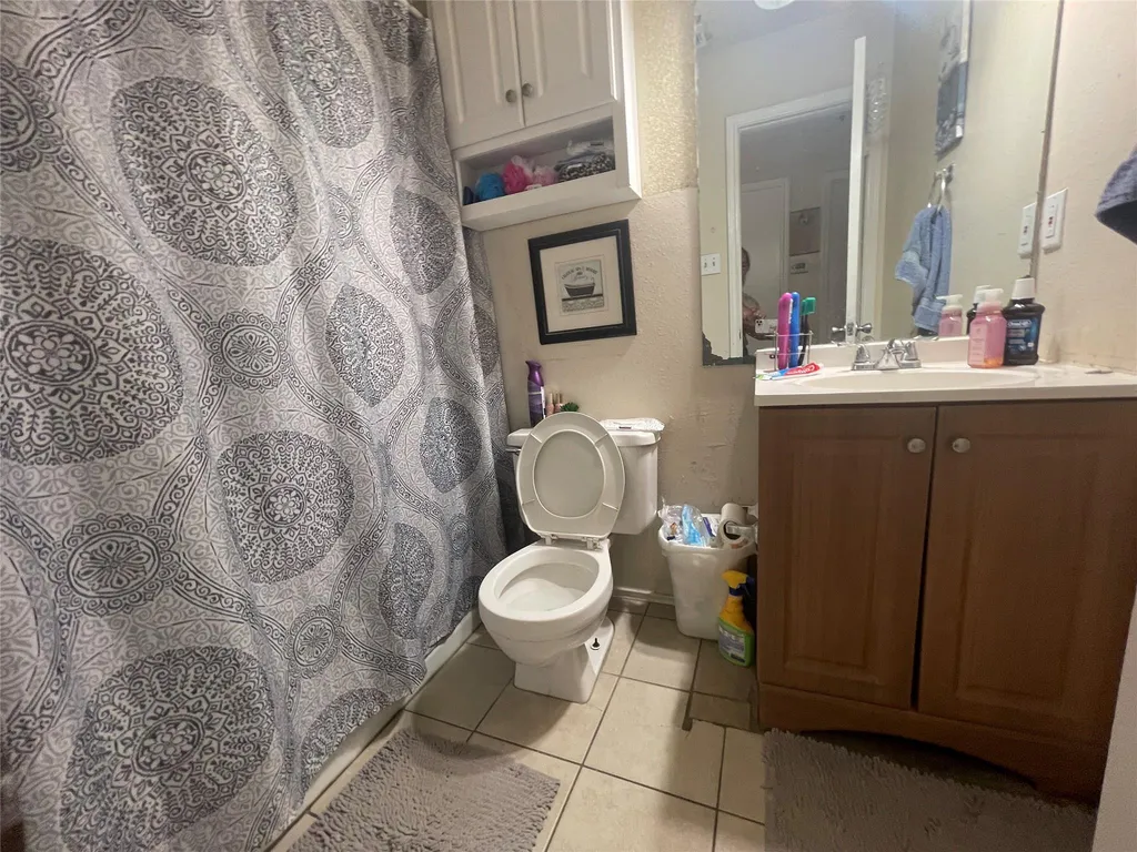 1605 Pleasant Cove Austin TX 78754