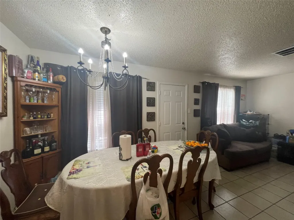 1605 Pleasant Cove Austin TX 78754