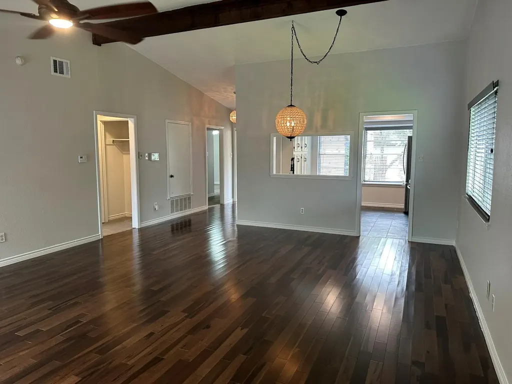 9217 Singing Quail Drive Austin TX 78758