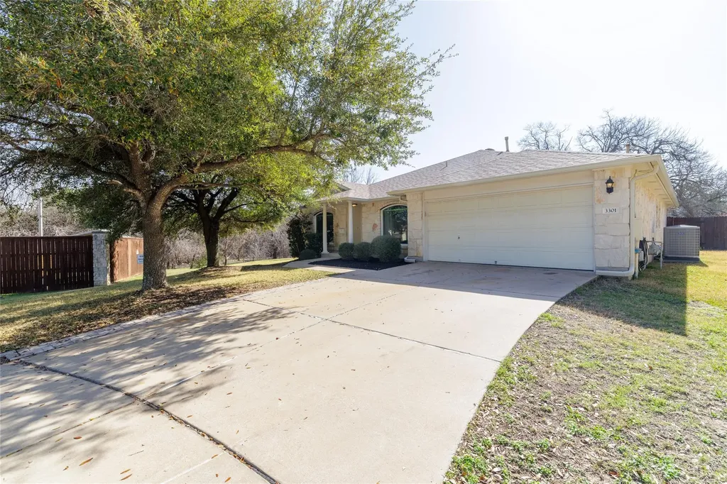 3301 Spumanti Lane Leander TX 78641