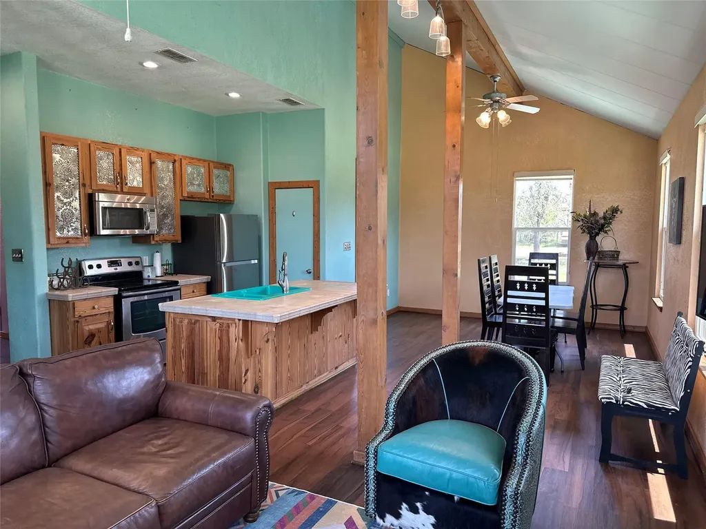 332 Turkey Dr Road Dripping Springs TX 78620