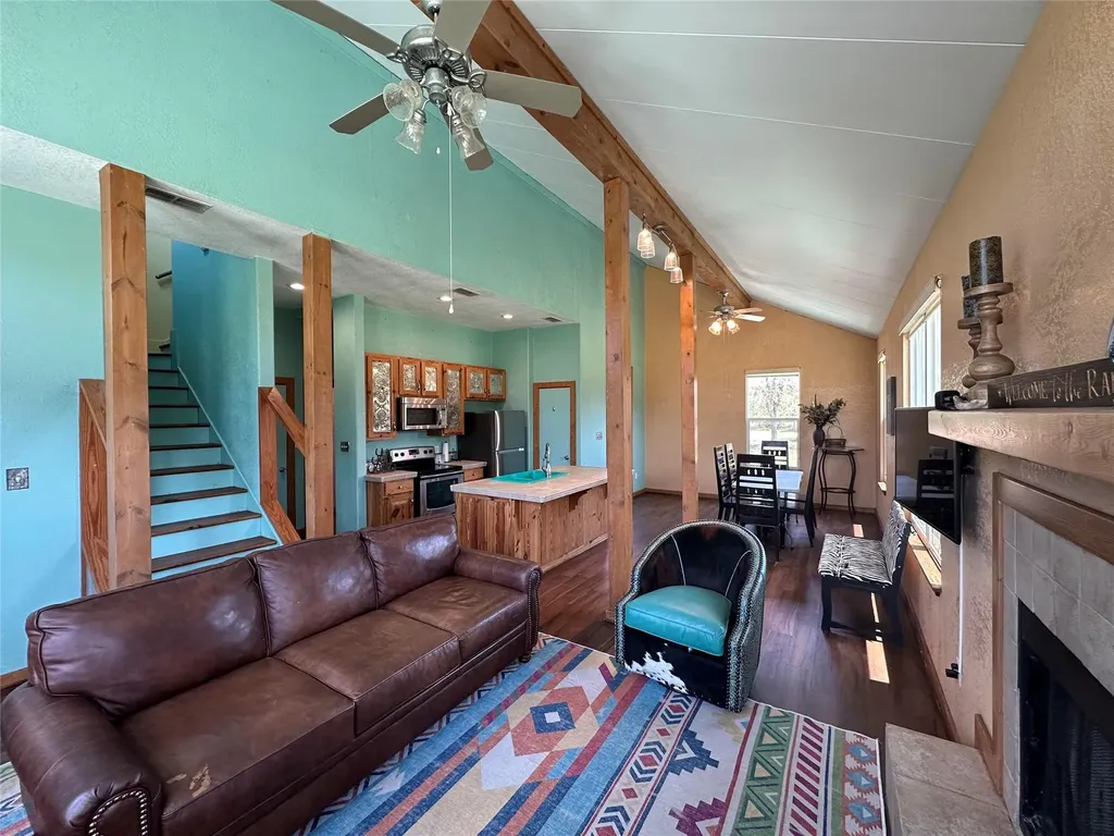 332 Turkey Dr Road Dripping Springs TX 78620