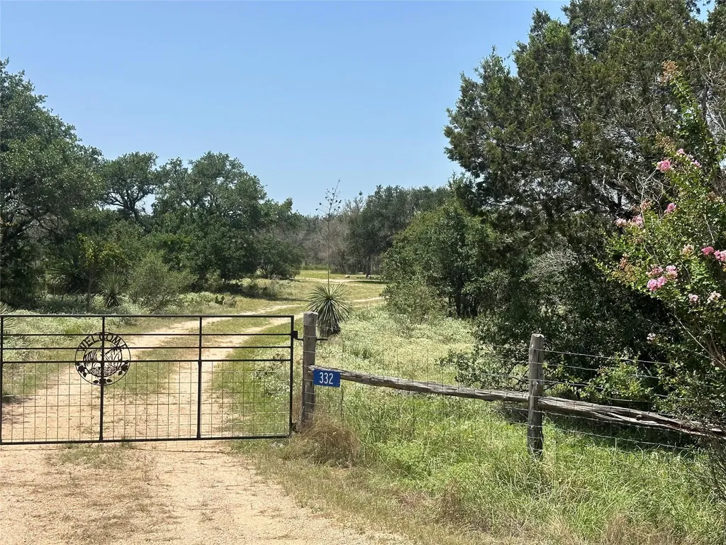 332 Turkey Dr Road Dripping Springs TX 78620