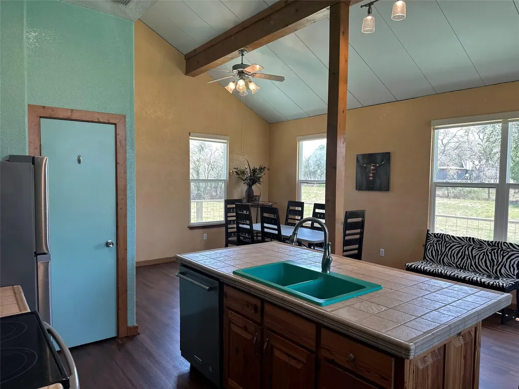 332 Turkey Dr Road Dripping Springs TX 78620