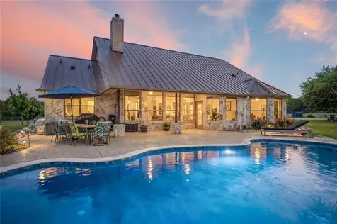 140 N Encino Crossing Liberty Hill TX 78642